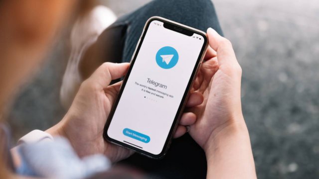 Seguici su Telegram